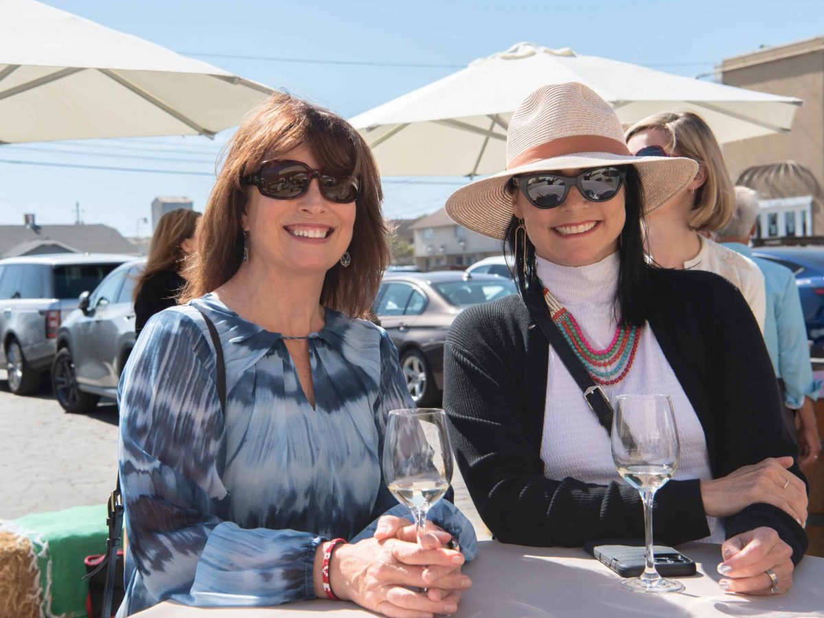 _D755519 Peterson, Lisa & Stephanie Ruhl